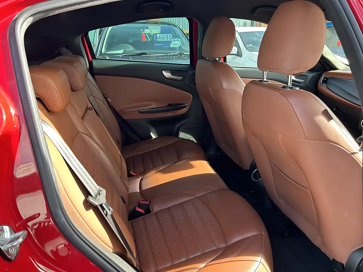 Used 2016 Alfa Romeo Giulietta Red - Interior and Exterior details 13