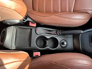 Used 2016 Alfa Romeo Giulietta Red - Interior and Exterior details 15