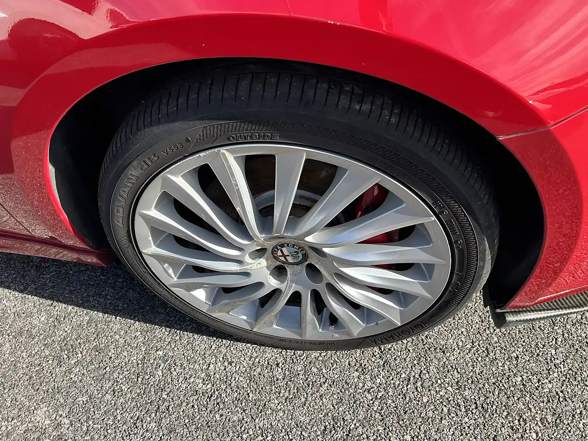 Used 2016 Alfa Romeo Giulietta Red - Interior and Exterior details 16
