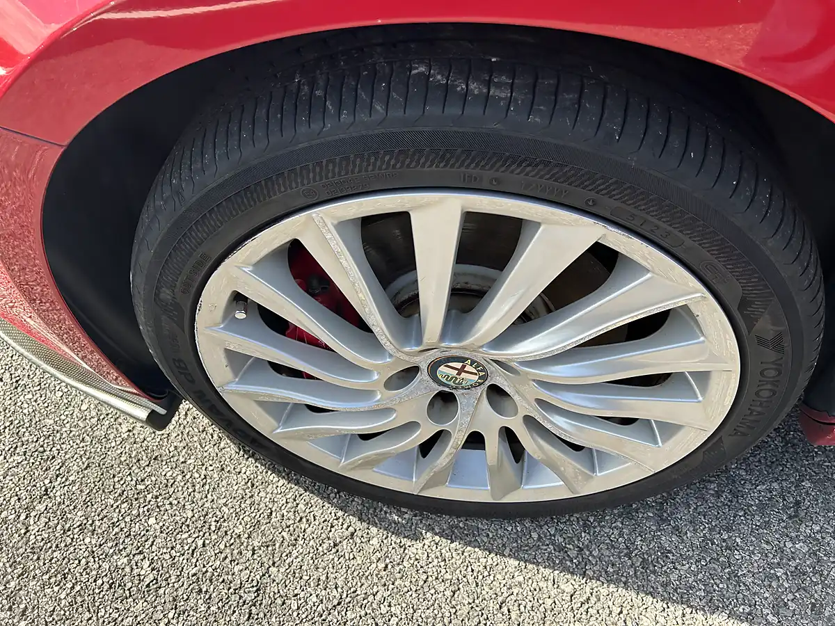 Used 2016 Alfa Romeo Giulietta Red - Interior and Exterior details 18
