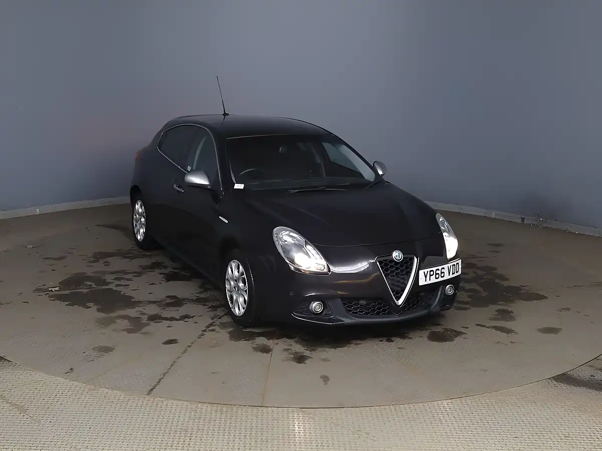 Used 2016 Alfa Romeo Giulietta Super Black - Front View