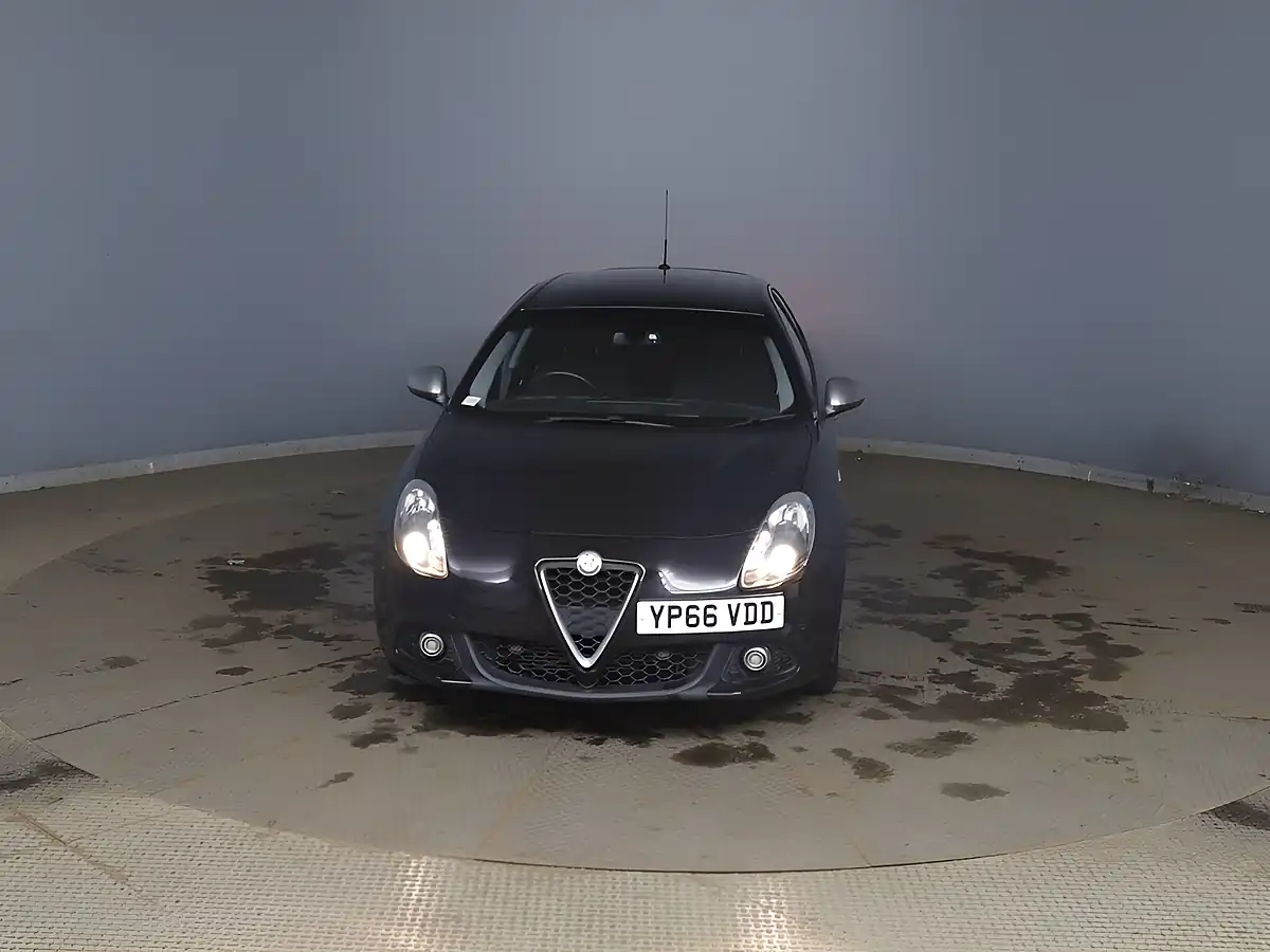 Used 2016 Alfa Romeo Giulietta Super Black - Interior and Exterior details 2