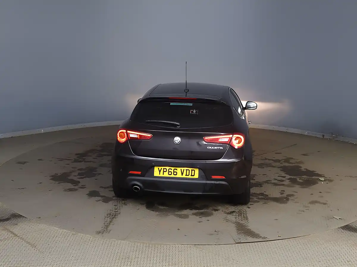 Used 2016 Alfa Romeo Giulietta Super Black - Interior and Exterior details 4