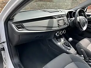 Used 2016 Alfa Romeo Giulietta White - Interior and Exterior details 10