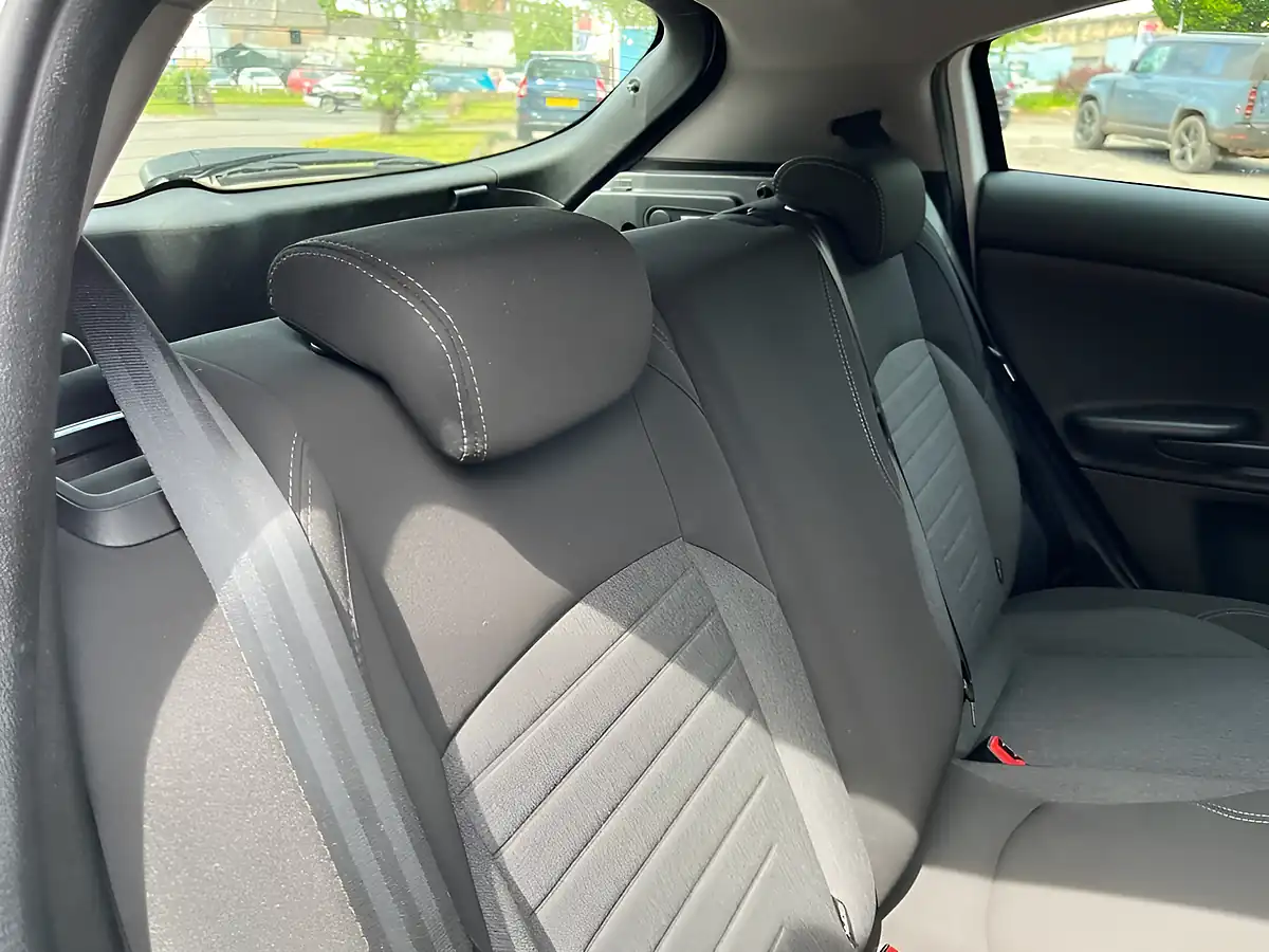 Used 2016 Alfa Romeo Giulietta White - Interior and Exterior details 12