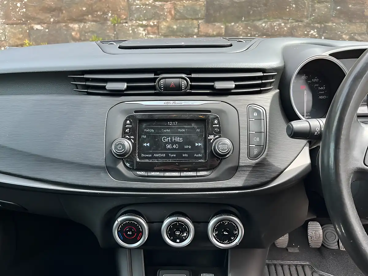 Used 2016 Alfa Romeo Giulietta White - Interior and Exterior details 20