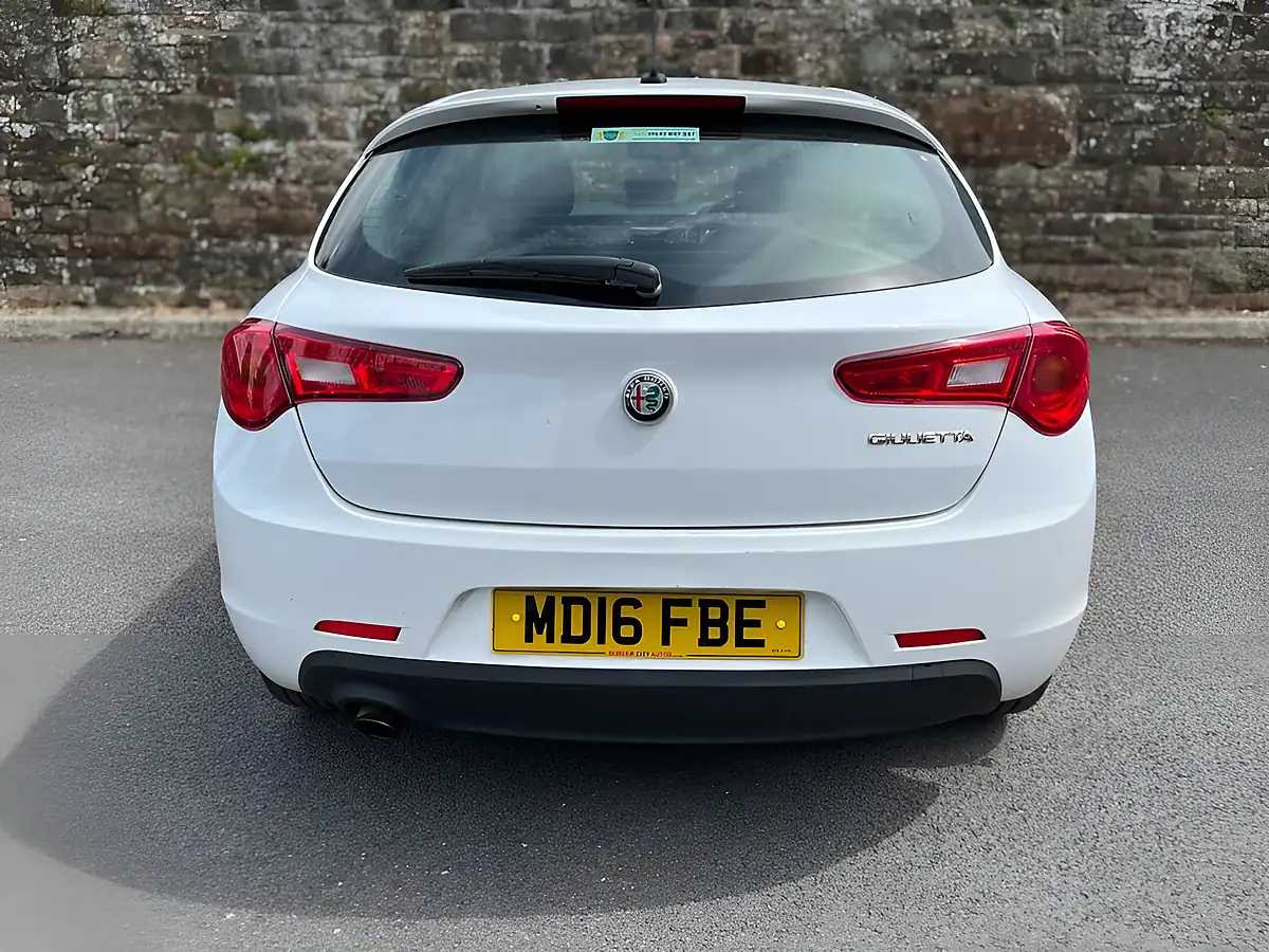 Used 2016 Alfa Romeo Giulietta White - Interior and Exterior details 6