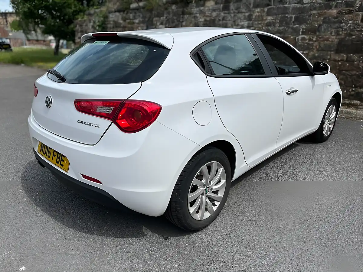 Used 2016 Alfa Romeo Giulietta White - Interior and Exterior details 7