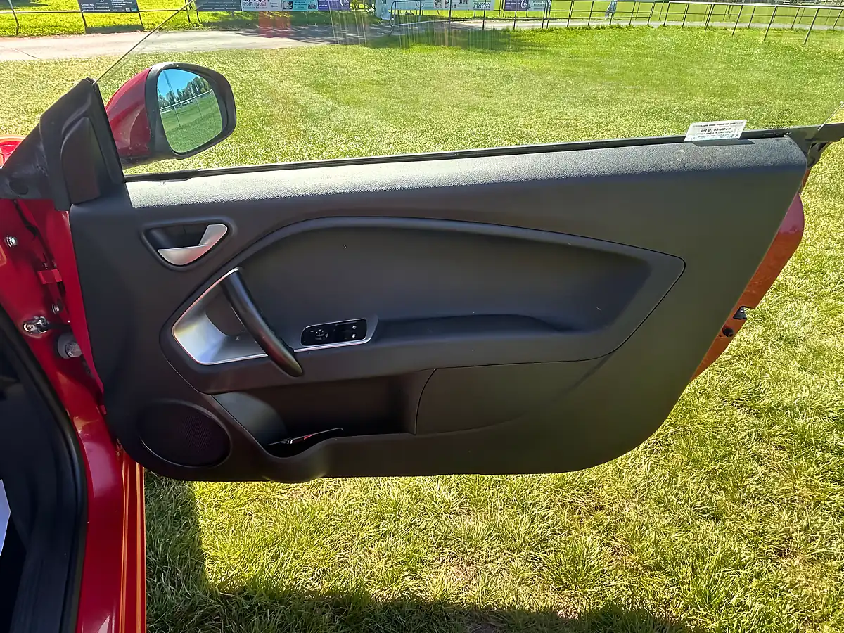 Used 2016 Alfa Romeo Mito Alfa Red - Interior and Exterior details 11