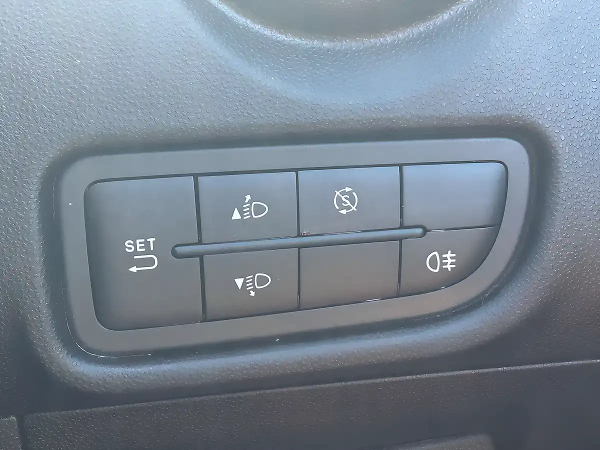 Used 2016 Alfa Romeo Mito Alfa Red - Interior and Exterior details 20
