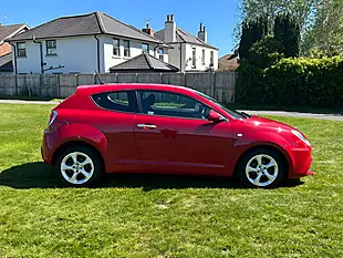 Used 2016 Alfa Romeo Mito Alfa Red - Interior and Exterior details 4