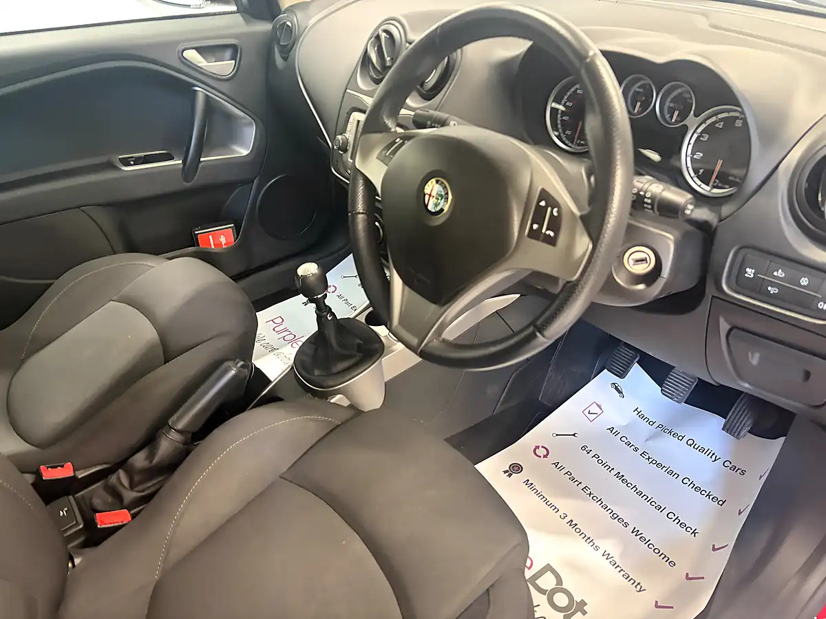 Used 2016 Alfa Romeo Mito Progression Red - Interior and Exterior details 17