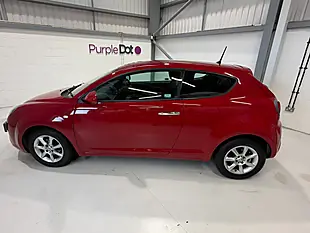 Used 2016 Alfa Romeo Mito Progression Red - Interior and Exterior details 3