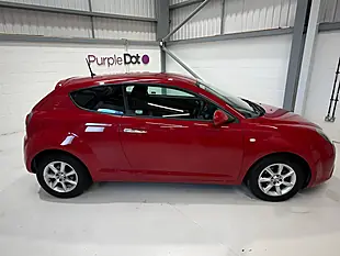 Used 2016 Alfa Romeo Mito Progression Red - Interior and Exterior details 4