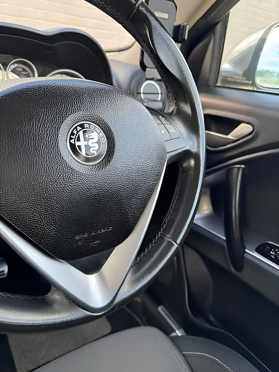 Used 2016 Alfa Romeo Mito Super Grigio Anthracite - 607/B - Interior and Exterior details 17