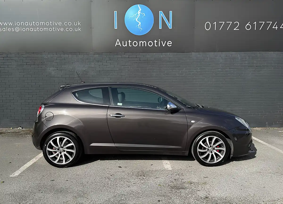 Used 2016 Alfa Romeo Mito Super Grigio Anthracite - 607/B - Interior and Exterior details 3