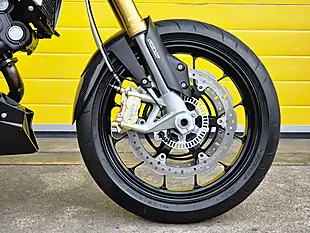 Used 2016 Aprilia Dorsoduro White - Interior and Exterior details 10