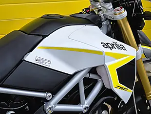 Used 2016 Aprilia Dorsoduro White - Interior and Exterior details 13