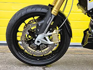 Used 2016 Aprilia Dorsoduro White - Interior and Exterior details 15