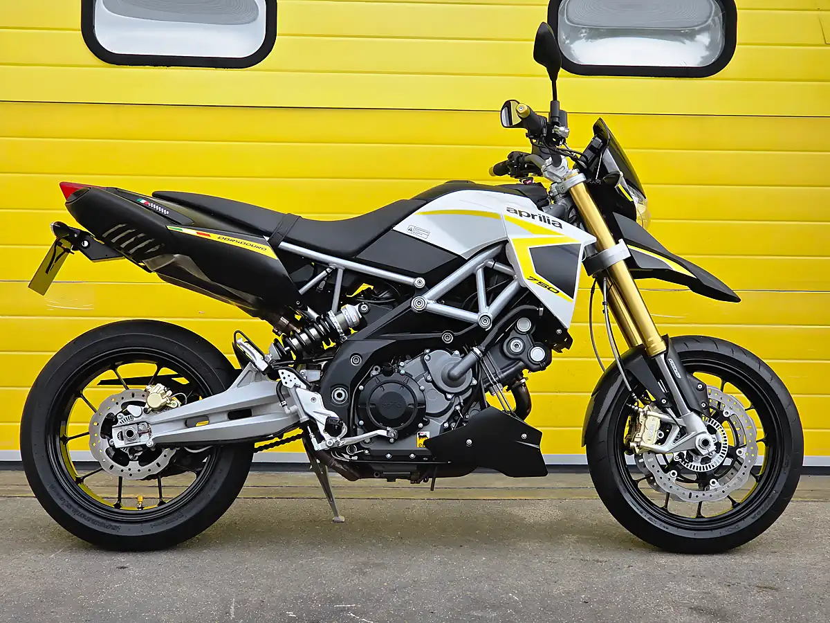 Used 2016 Aprilia Dorsoduro White - Interior and Exterior details 2