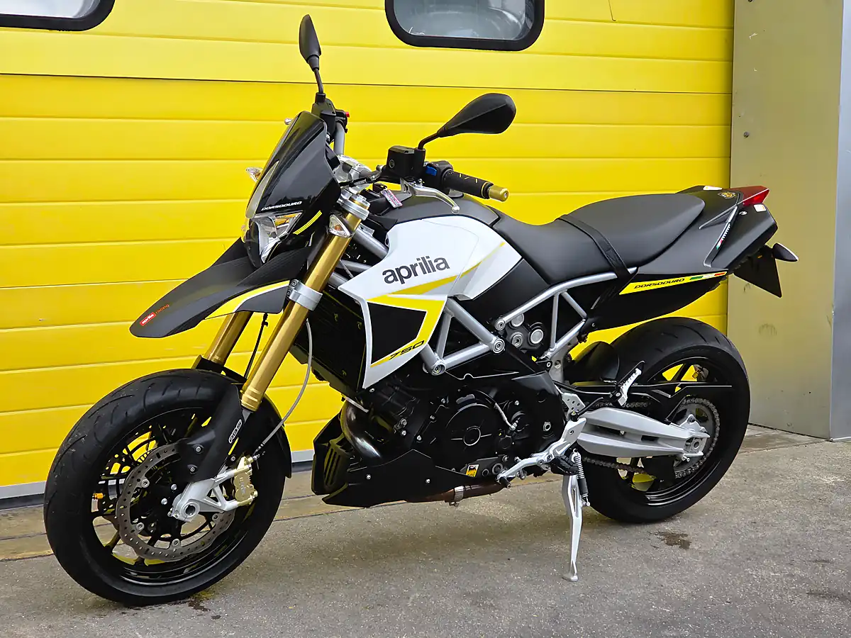 Used 2016 Aprilia Dorsoduro White - Interior and Exterior details 7