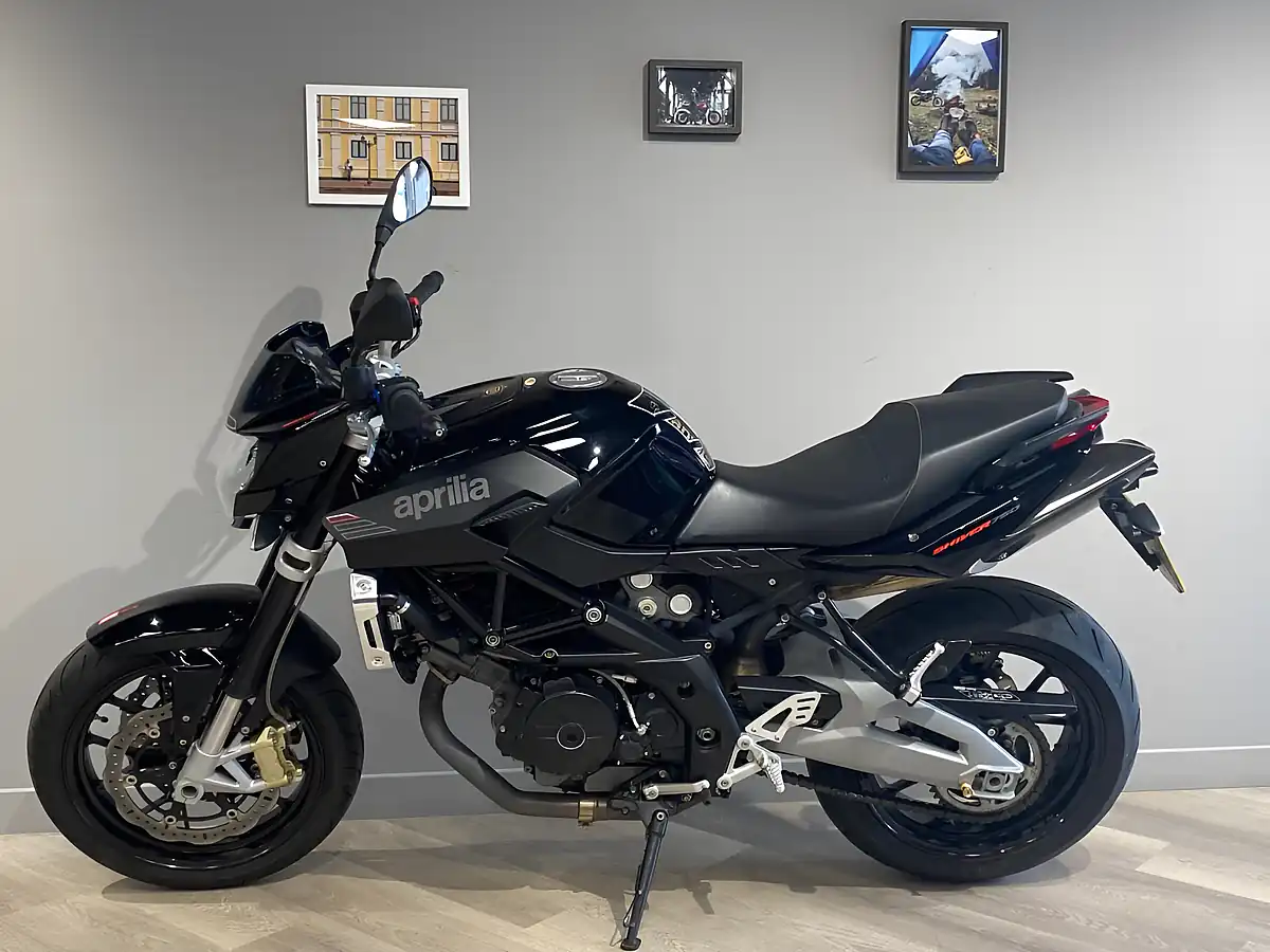 Used 2016 Aprilia Shiver Sl 750 - Interior and Exterior details 2