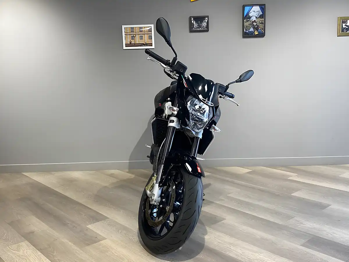 Used 2016 Aprilia Shiver Sl 750 - Interior and Exterior details 5