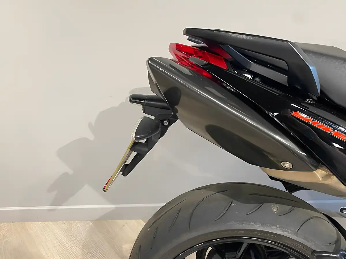 Used 2016 Aprilia Shiver Sl 750 - Interior and Exterior details 6