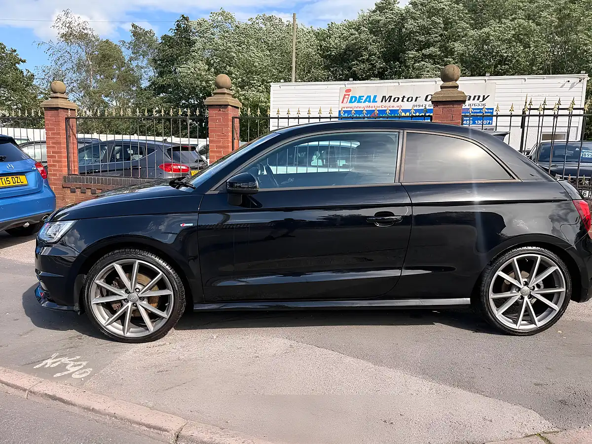 Used 2016 Audi A1 Black Edition Black - Interior and Exterior details 7