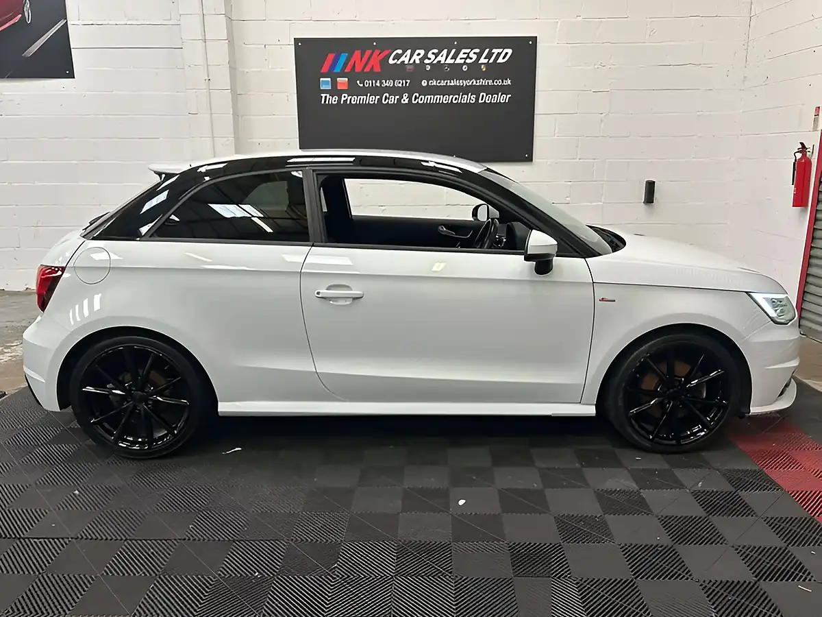 Used 2016 Audi A1 Black Edition White - Interior and Exterior details 5