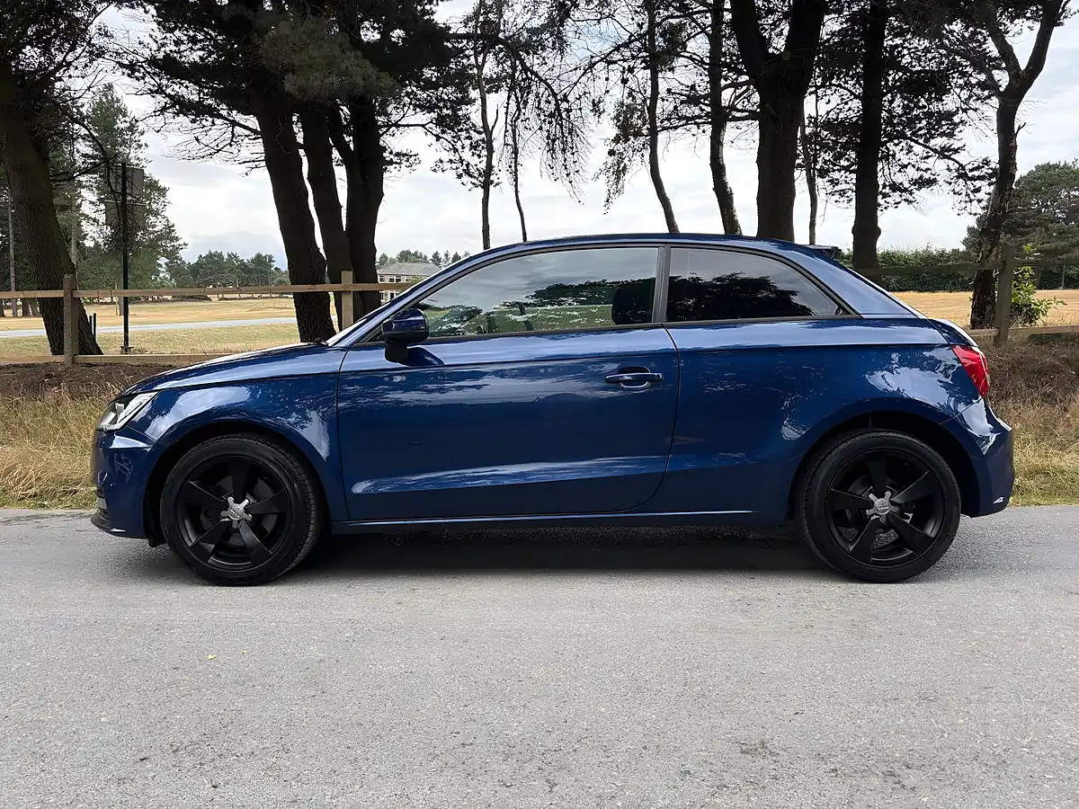 Used 2016 Audi A1 Sport Blue - Interior and Exterior details 11