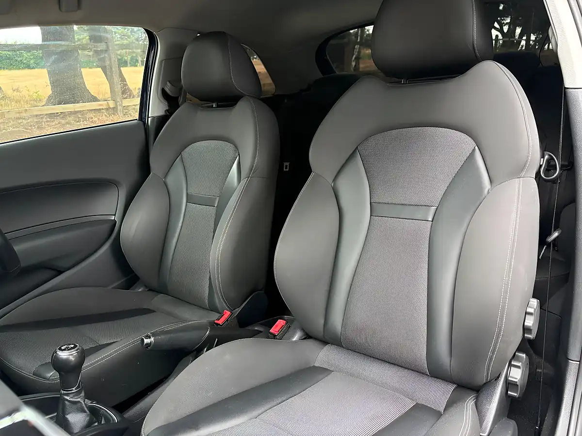 Used 2016 Audi A1 Sport Blue - Interior and Exterior details 15