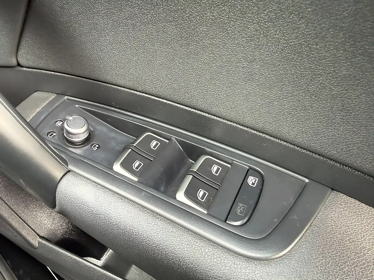 Used 2016 Audi A1 Sport Multicolour - Interior and Exterior details 18