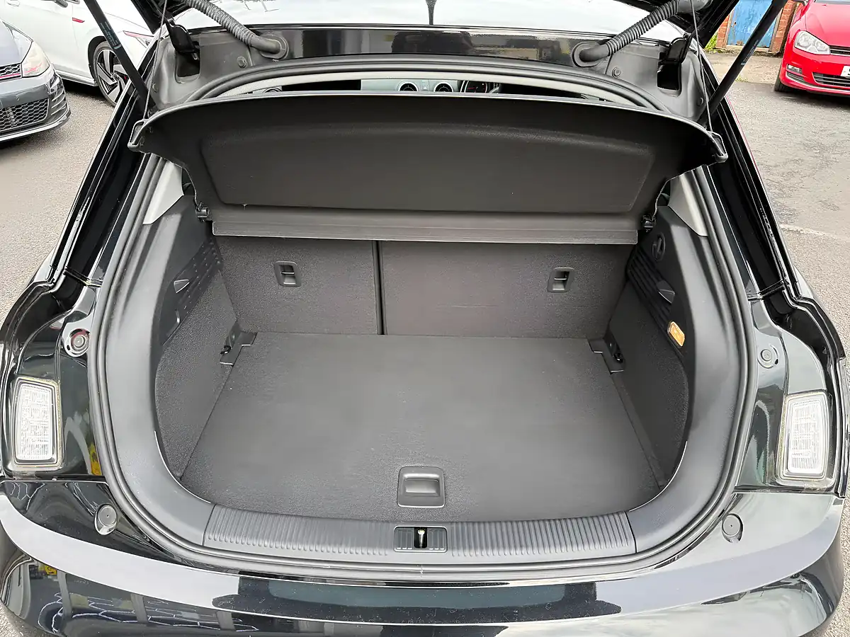 Used 2016 Audi A1 Sport Multicolour - Interior and Exterior details 19
