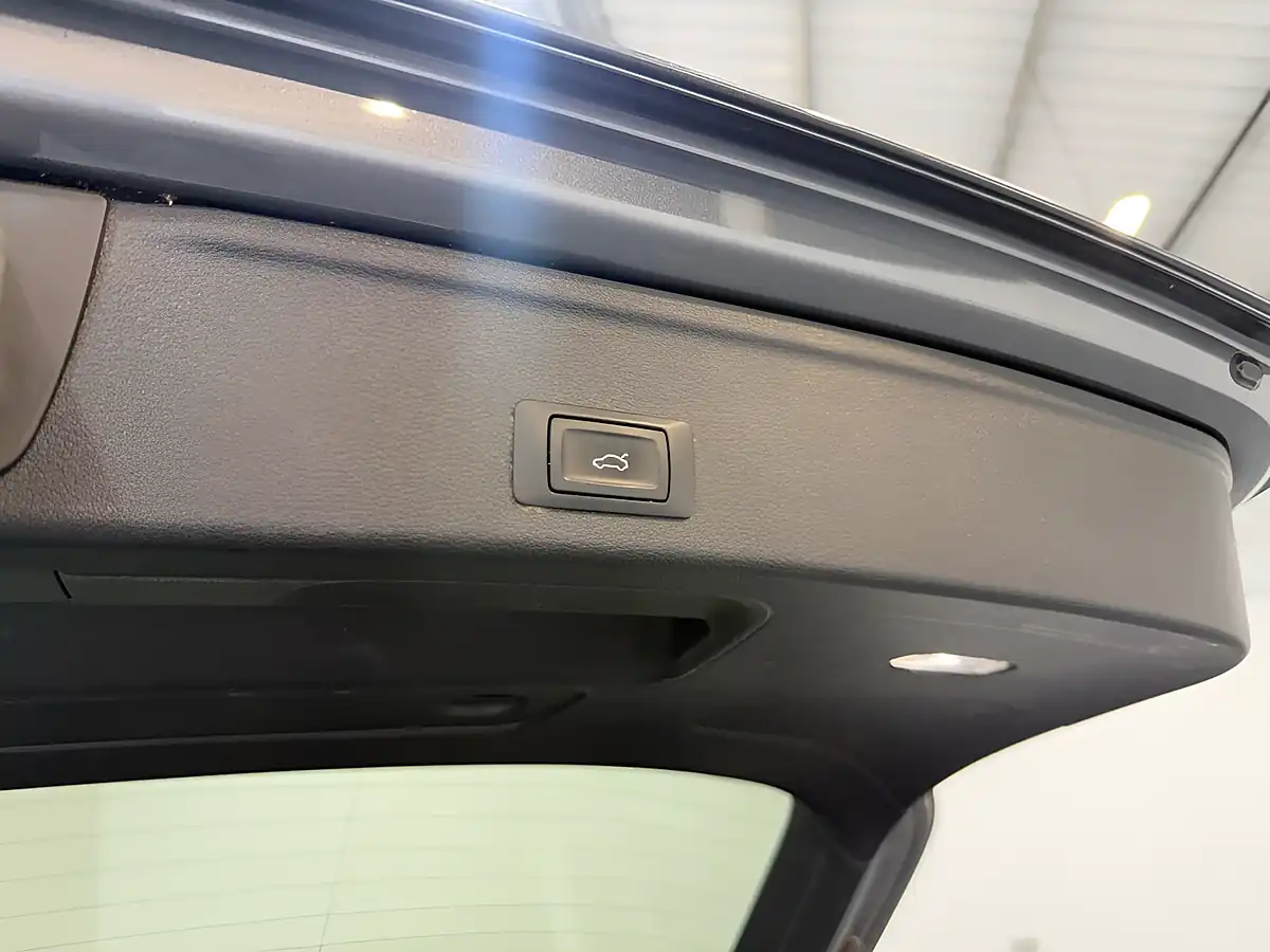 Used 2016 Audi A4 Allroad Sport Grey - Interior and Exterior details 10