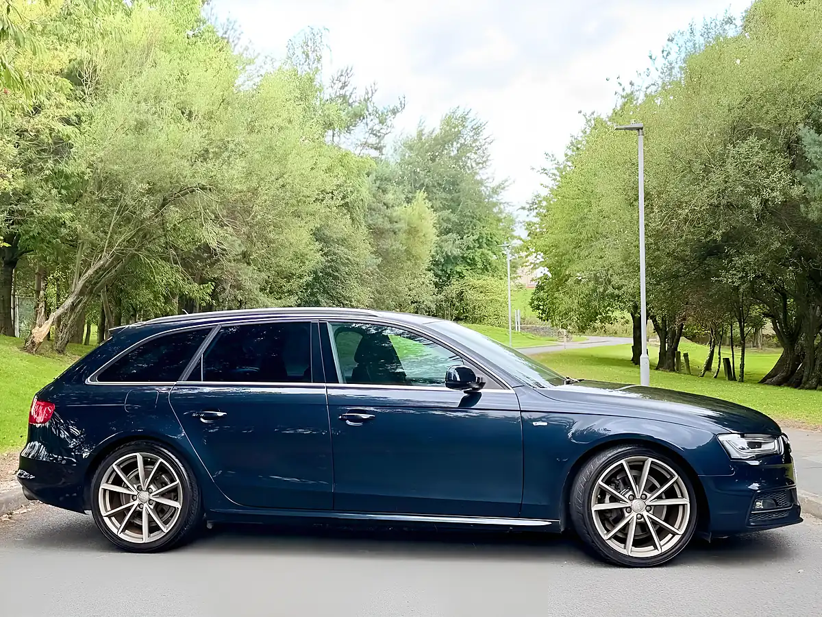 Used 2016 Audi A4 Avant S Line Black - Front View