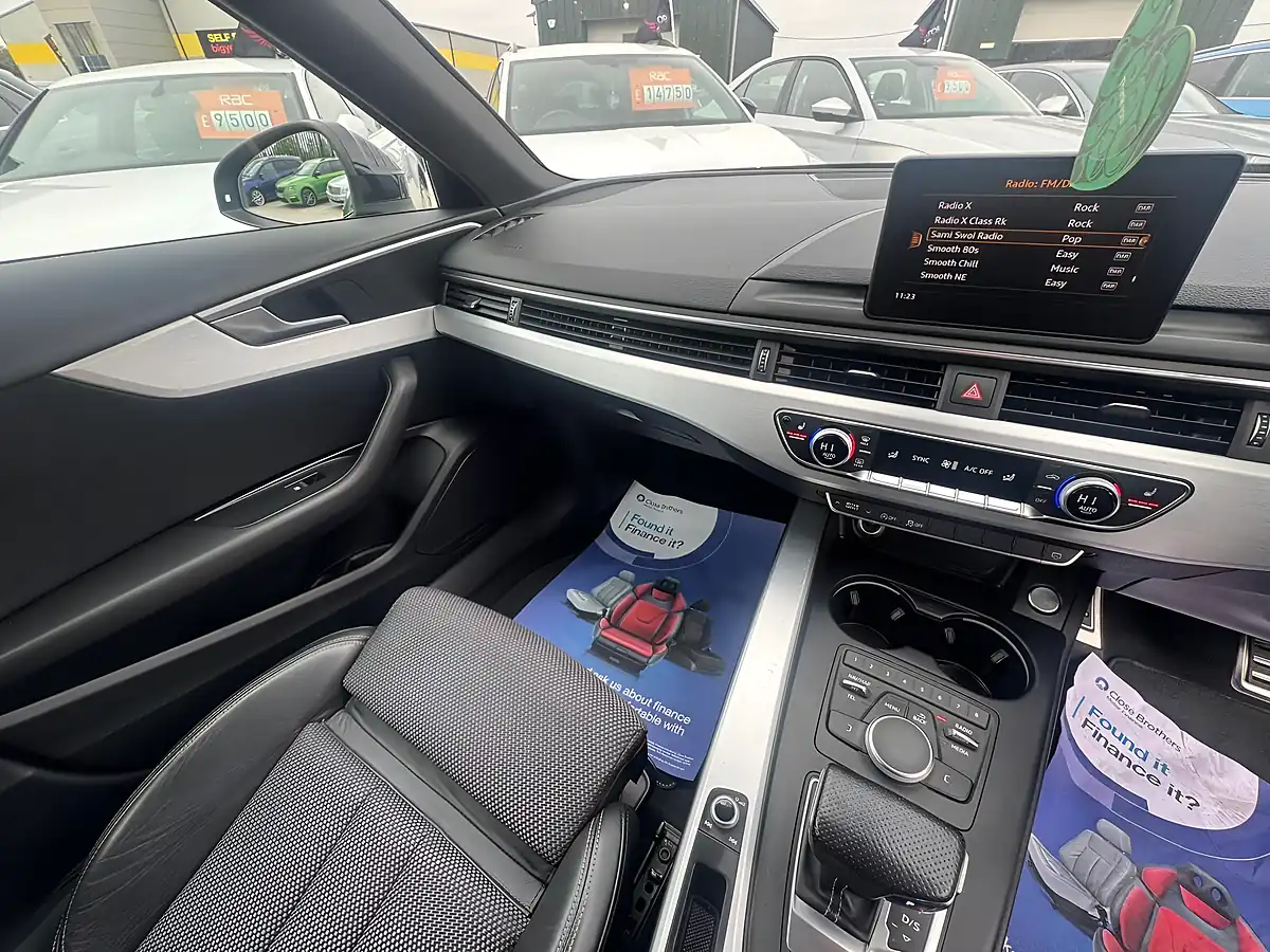 Used 2016 Audi A4 Avant S Line Blue - Interior and Exterior details 14