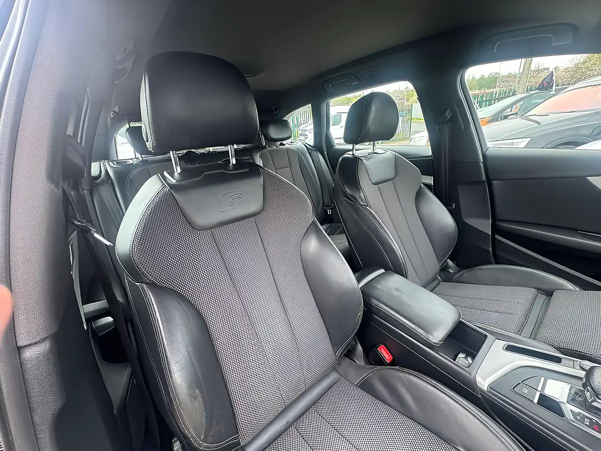 Used 2016 Audi A4 Avant S Line Blue - Interior and Exterior details 16