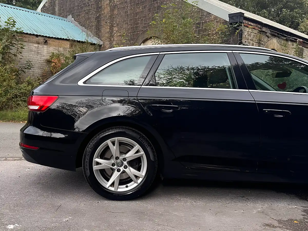 Used 2016 Audi A4 Avant Sport Black - Interior and Exterior details 14