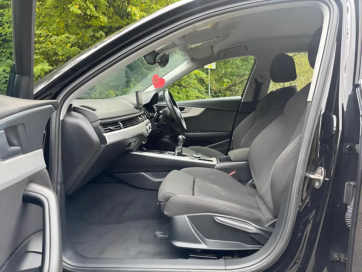 Used 2016 Audi A4 Avant Sport Black - Interior and Exterior details 16