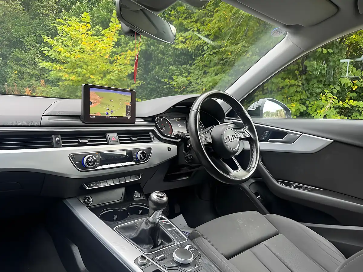Used 2016 Audi A4 Avant Sport Black - Interior and Exterior details 17