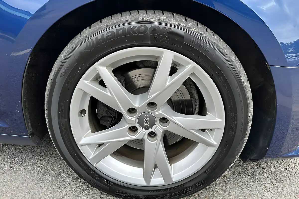 Used 2016 Audi A4 Avant Sport Blue - Interior and Exterior details 13