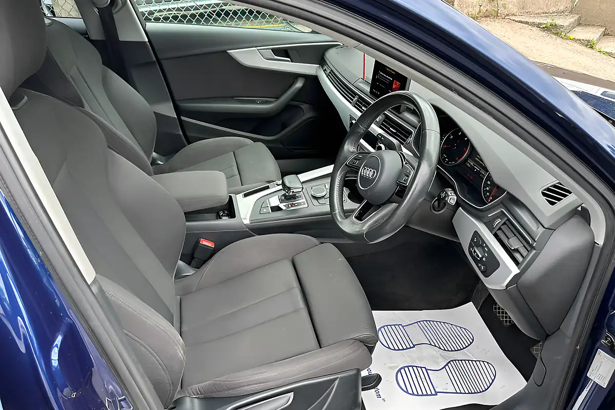 Used 2016 Audi A4 Avant Sport Blue - Interior and Exterior details 16
