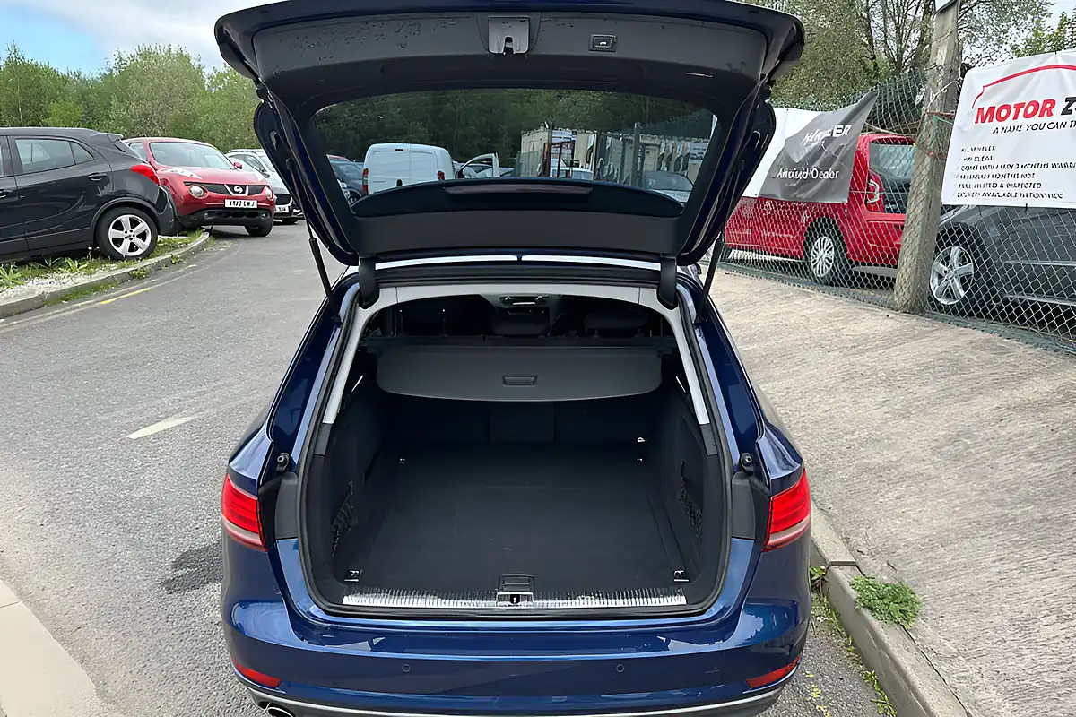 Used 2016 Audi A4 Avant Sport Blue - Interior and Exterior details 19