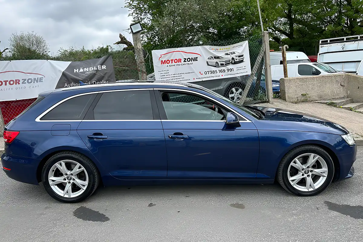 Used 2016 Audi A4 Avant Sport Blue - Interior and Exterior details 4