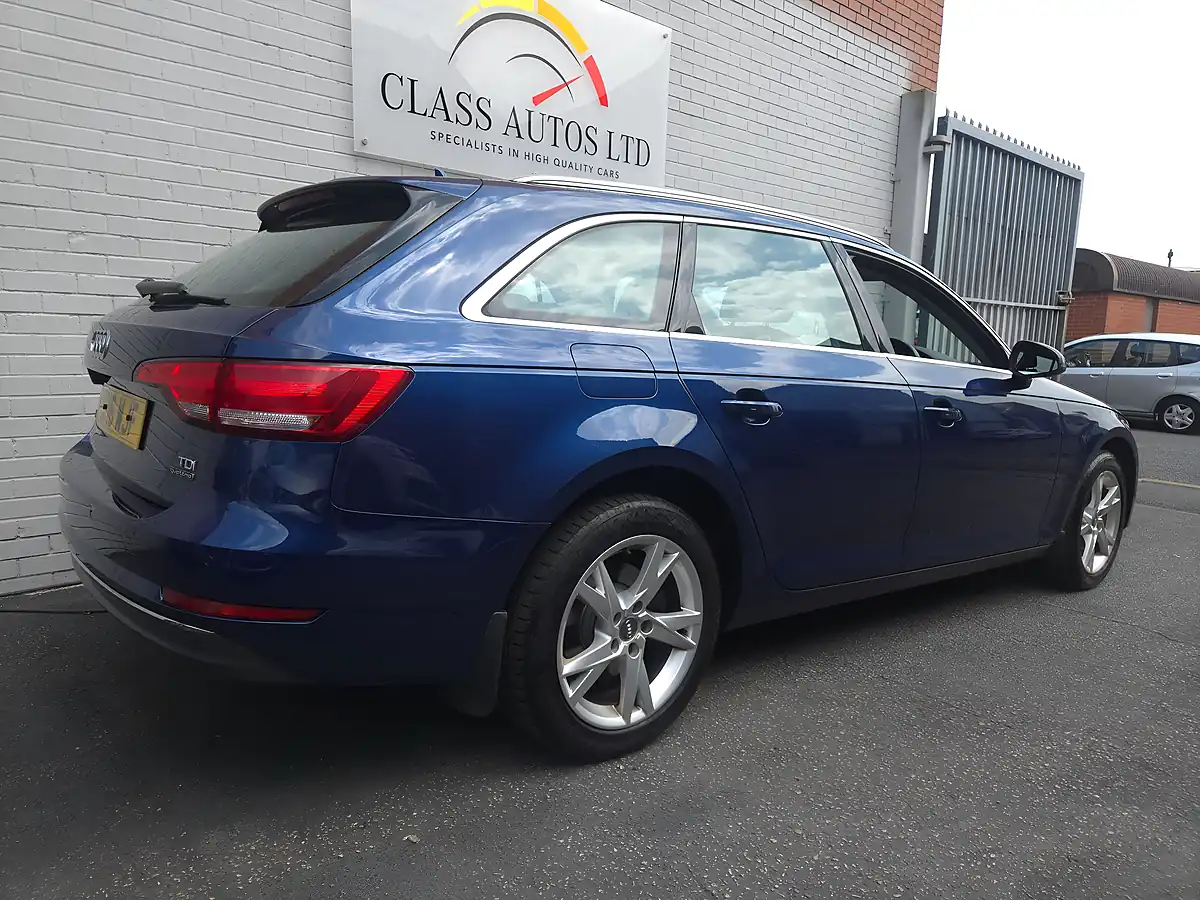 Used 2016 Audi A4 Avant Sport Blue - Interior and Exterior details 9