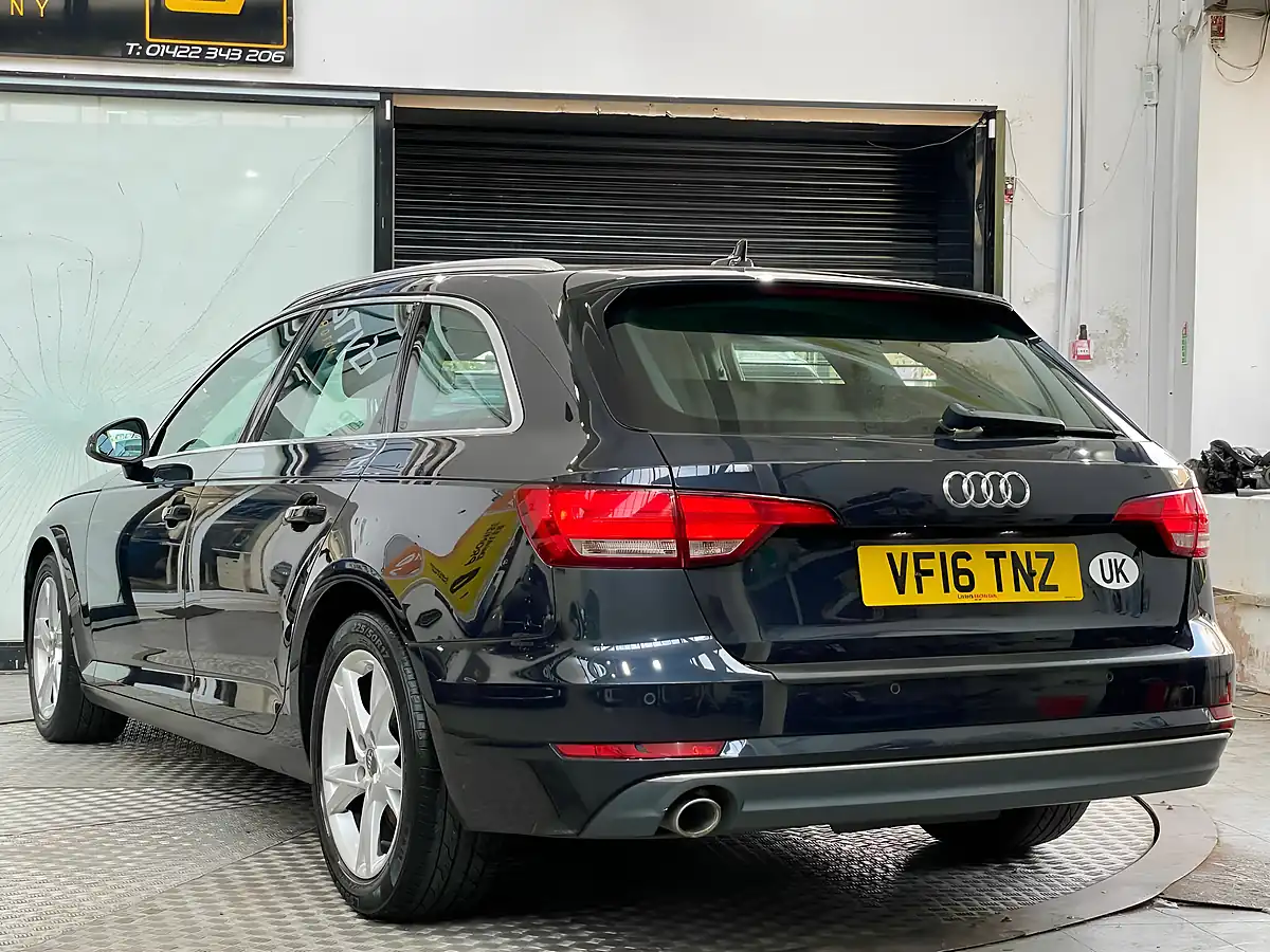Used 2016 Audi A4 Avant Ultra Sport Blue - Interior and Exterior details 4