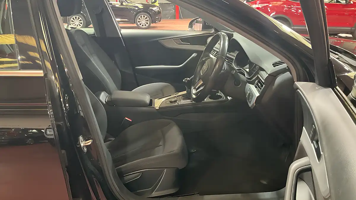 Used 2016 Audi A4 Se Black - Interior and Exterior details 7