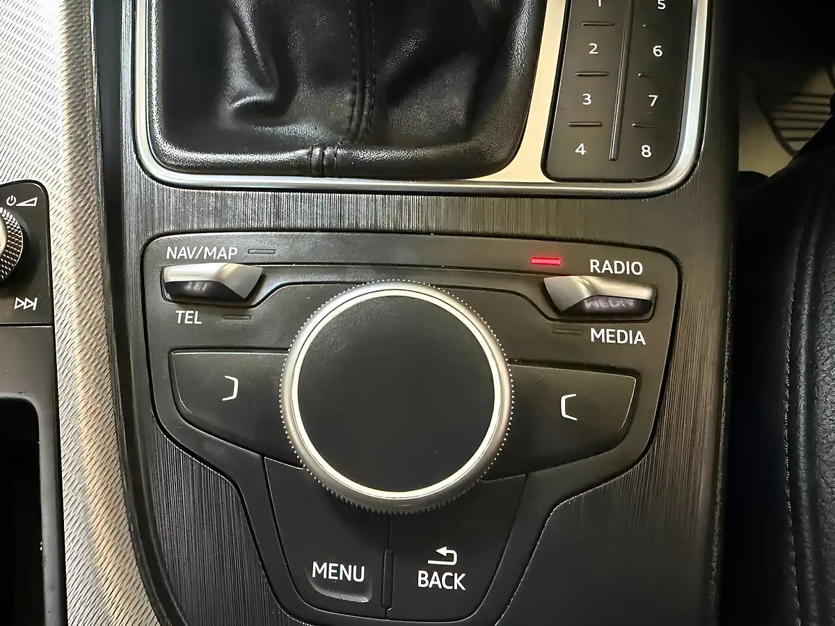 Used 2016 Audi A4 Se White - Interior and Exterior details 17