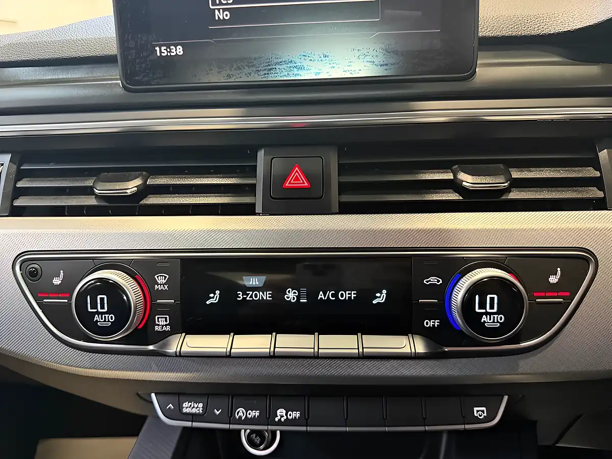 Used 2016 Audi A4 Se White - Interior and Exterior details 19